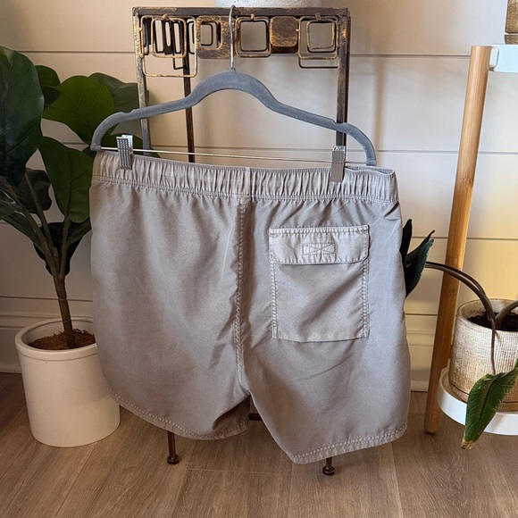 Men's Casual Shorts in Light Gray - Picture 4 of 4